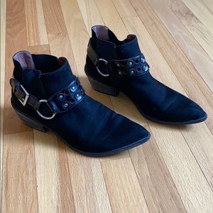 London Rebel Black Booties
